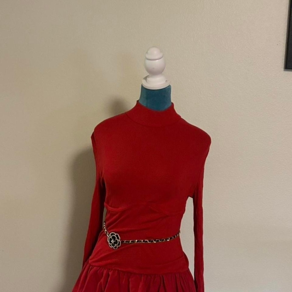 Red‎ turtleneck dress